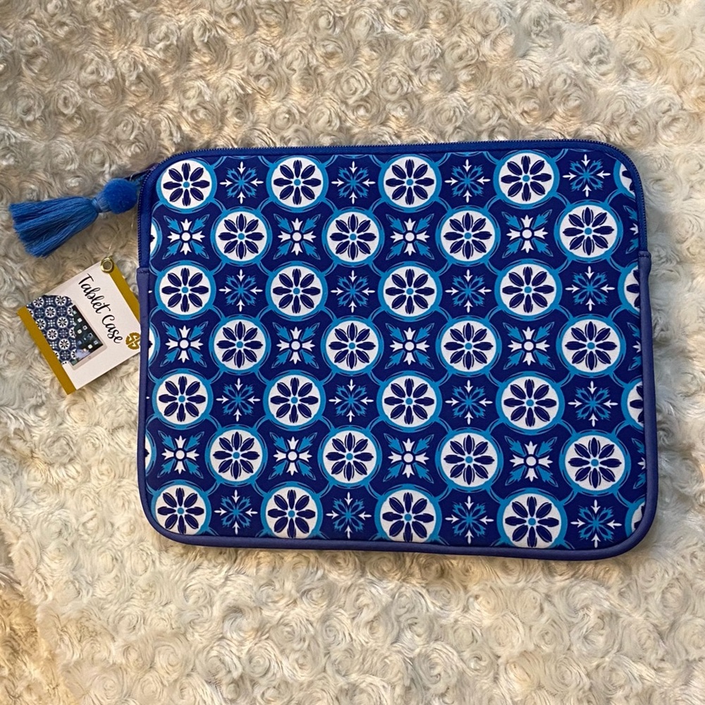 ✨🆕💙SIMPLY SOUTHERN OGEE SOFT TABLET CASE💙